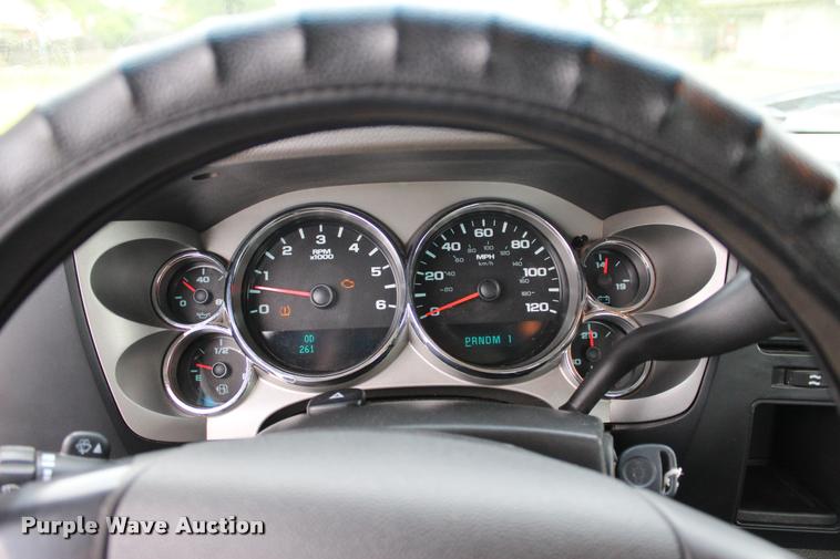 image for item L1985 2008 Chevrolet Silverado 2500 Ext. Cab pickup truck