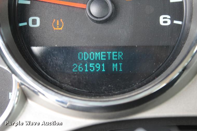 image for item L1985 2008 Chevrolet Silverado 2500 Ext. Cab pickup truck