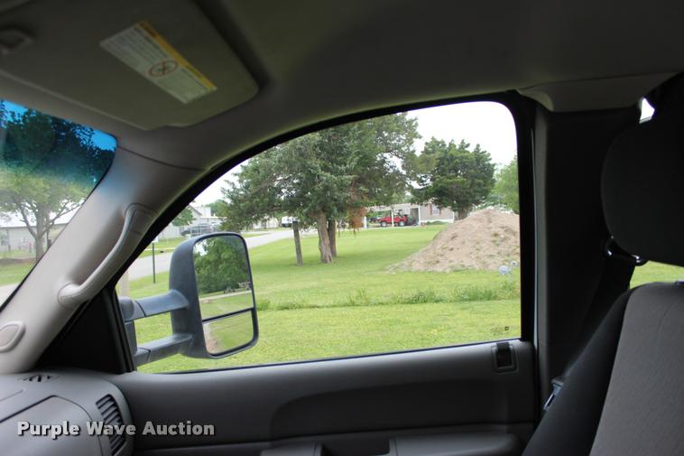 image for item L1985 2008 Chevrolet Silverado 2500 Ext. Cab pickup truck
