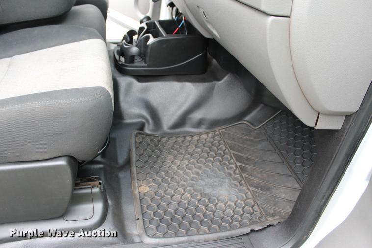 image for item L1985 2008 Chevrolet Silverado 2500 Ext. Cab pickup truck