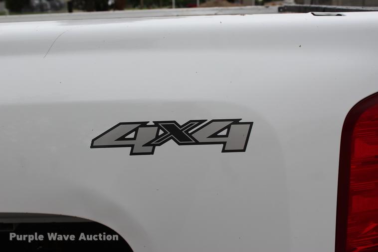 image for item L1985 2008 Chevrolet Silverado 2500 Ext. Cab pickup truck
