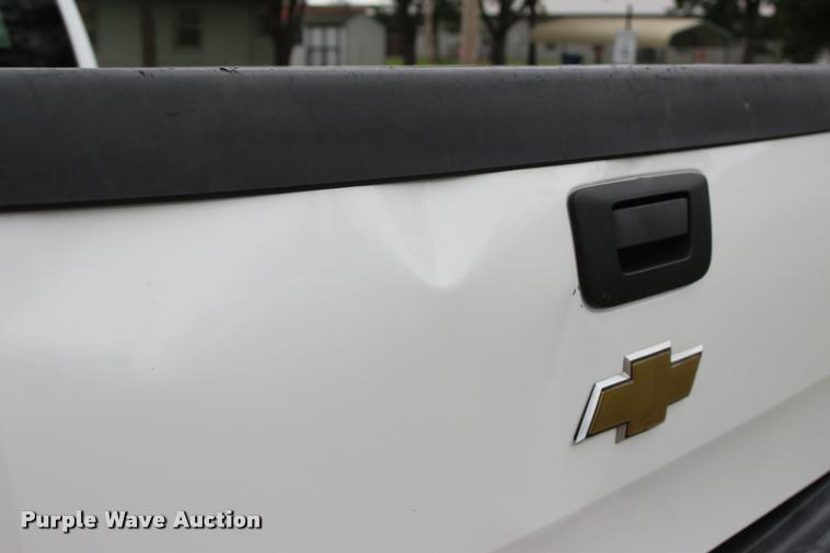 image for item L1985 2008 Chevrolet Silverado 2500 Ext. Cab pickup truck