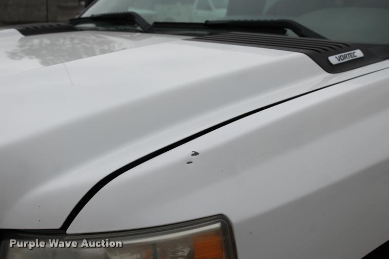 image for item L1985 2008 Chevrolet Silverado 2500 Ext. Cab pickup truck
