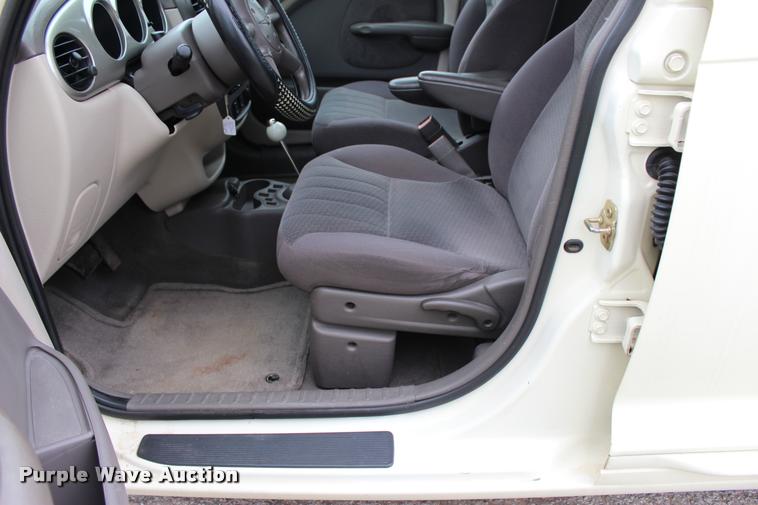 image for item L1986 2004 Chrysler PT Cruiser