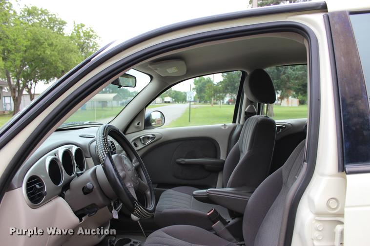 image for item L1986 2004 Chrysler PT Cruiser