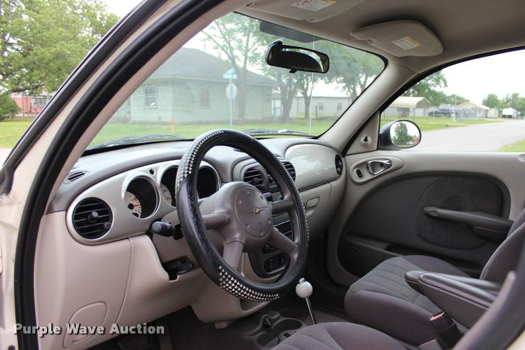 image for item L1986 2004 Chrysler PT Cruiser