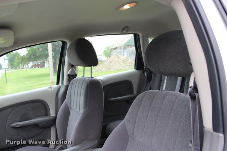 image for item L1986 2004 Chrysler PT Cruiser