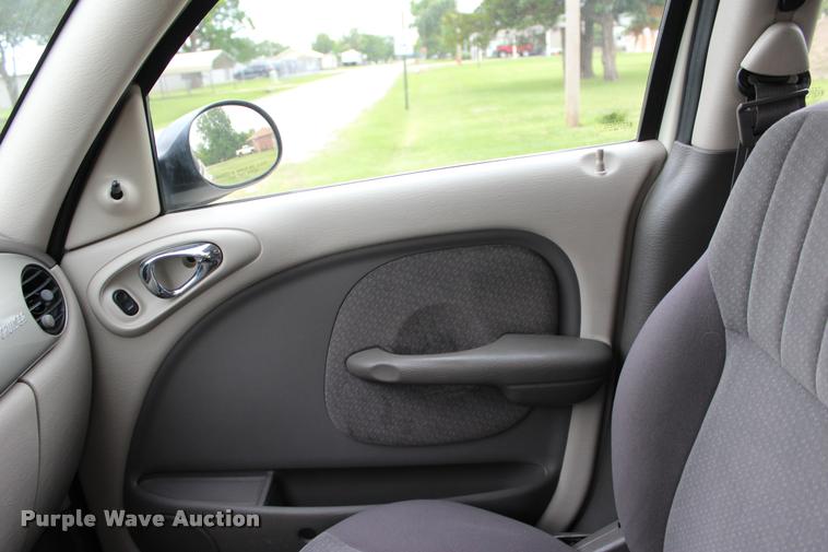 image for item L1986 2004 Chrysler PT Cruiser