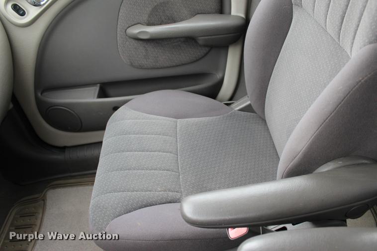 image for item L1986 2004 Chrysler PT Cruiser