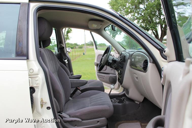 image for item L1986 2004 Chrysler PT Cruiser