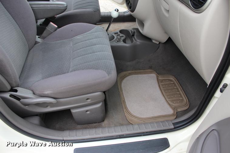 image for item L1986 2004 Chrysler PT Cruiser