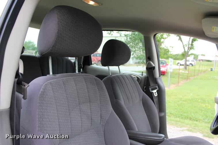 image for item L1986 2004 Chrysler PT Cruiser