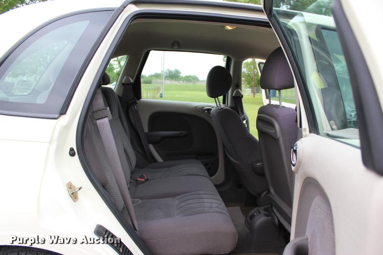 image for item L1986 2004 Chrysler PT Cruiser