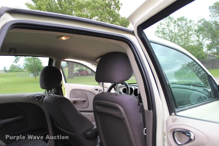 image for item L1986 2004 Chrysler PT Cruiser