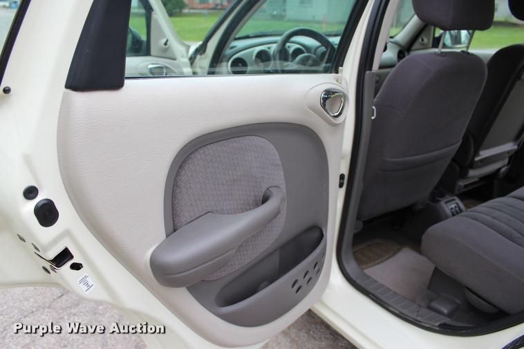 image for item L1986 2004 Chrysler PT Cruiser