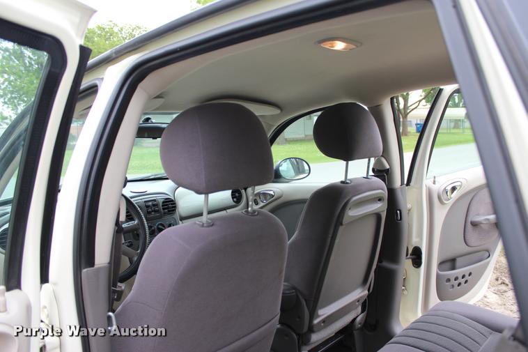 image for item L1986 2004 Chrysler PT Cruiser