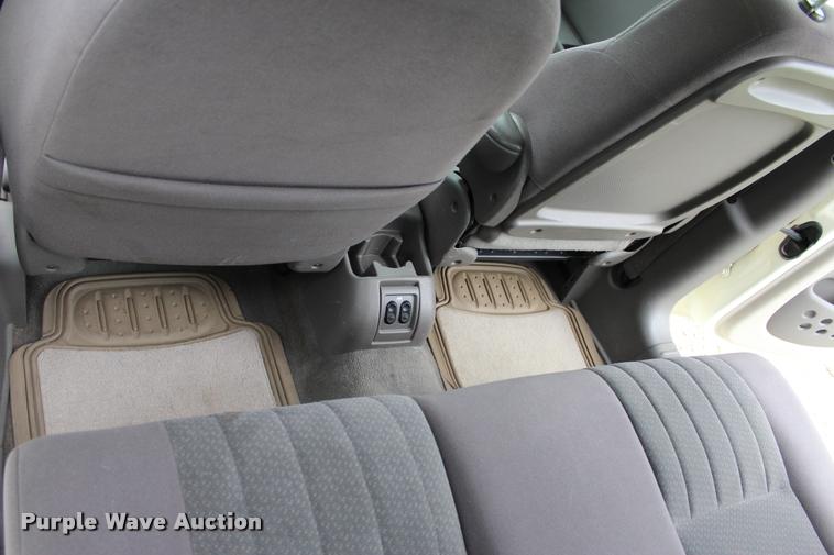 image for item L1986 2004 Chrysler PT Cruiser