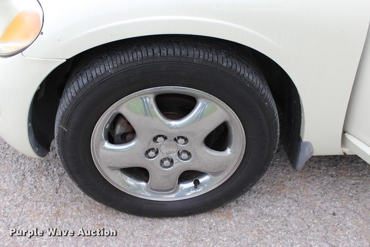 image for item L1986 2004 Chrysler PT Cruiser