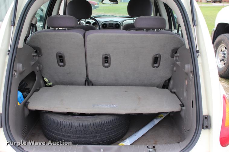 image for item L1986 2004 Chrysler PT Cruiser