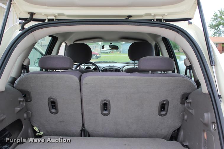 image for item L1986 2004 Chrysler PT Cruiser