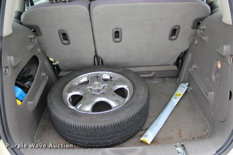 image for item L1986 2004 Chrysler PT Cruiser