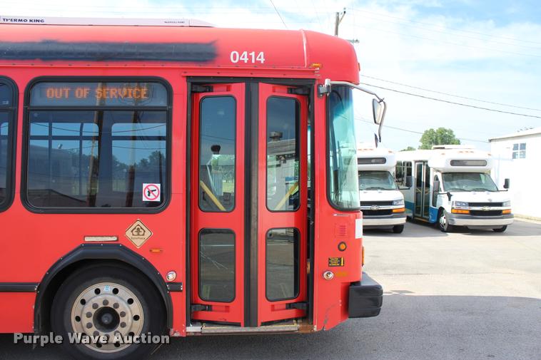 image for item L1995 2005 Neoplan Eldorado Ez Rider II-30transit bus