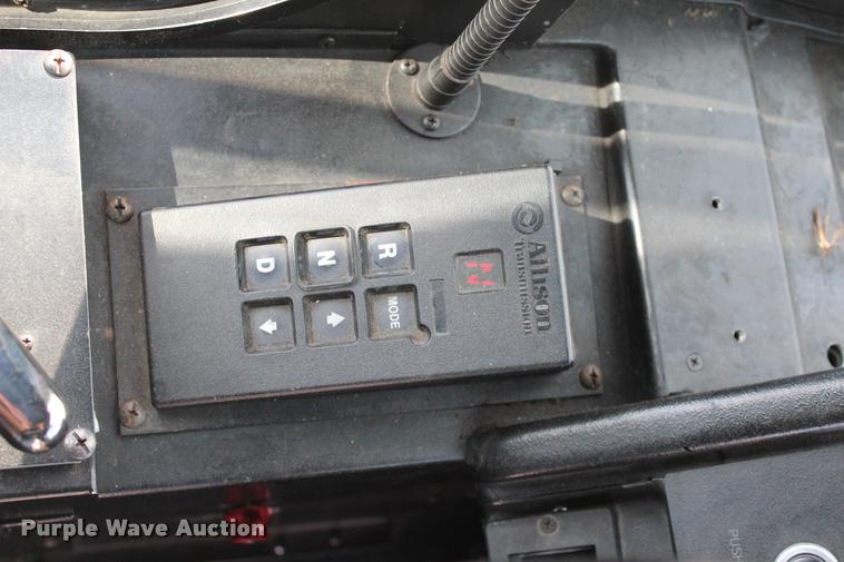 image for item L1995 2005 Neoplan Eldorado Ez Rider II-30transit bus