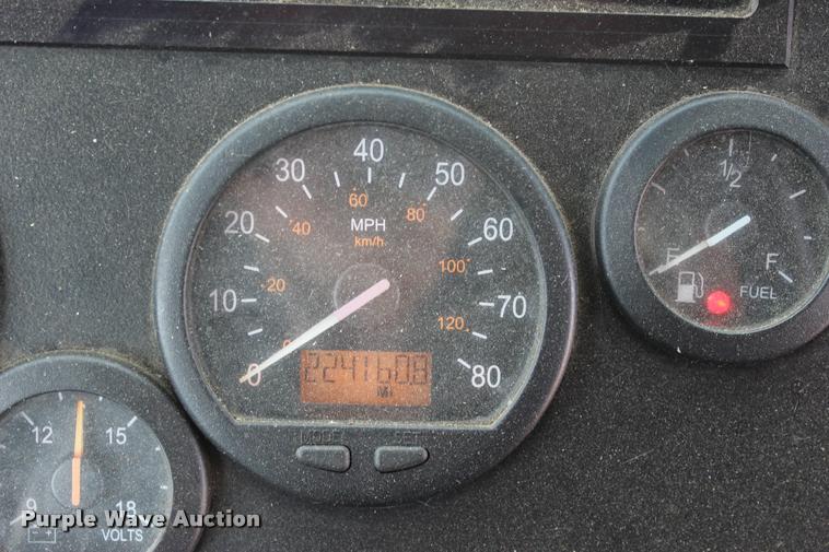 image for item L1995 2005 Neoplan Eldorado Ez Rider II-30transit bus