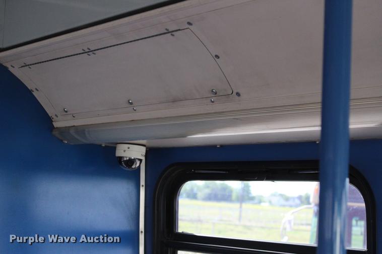 image for item L1995 2005 Neoplan Eldorado Ez Rider II-30transit bus