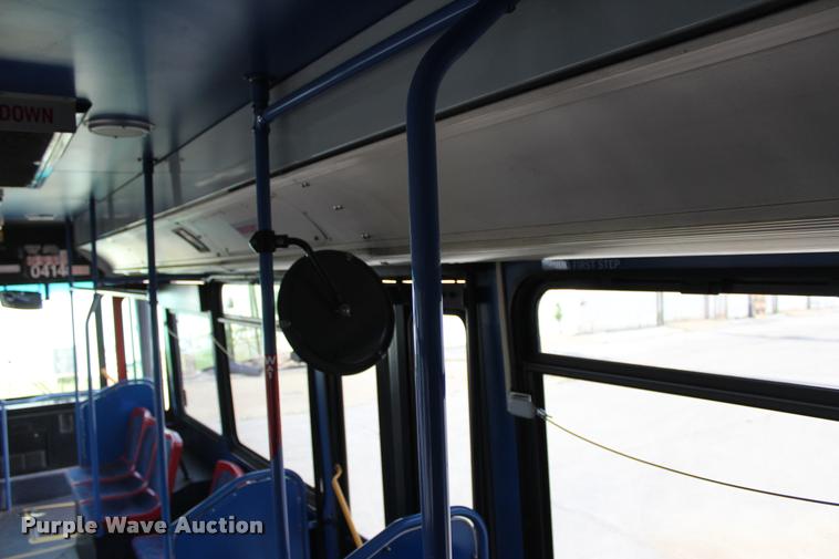 image for item L1995 2005 Neoplan Eldorado Ez Rider II-30transit bus