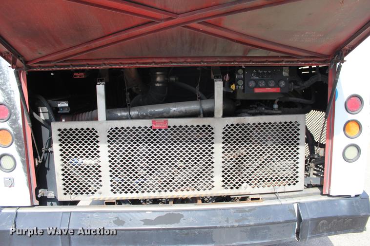 image for item L1995 2005 Neoplan Eldorado Ez Rider II-30transit bus