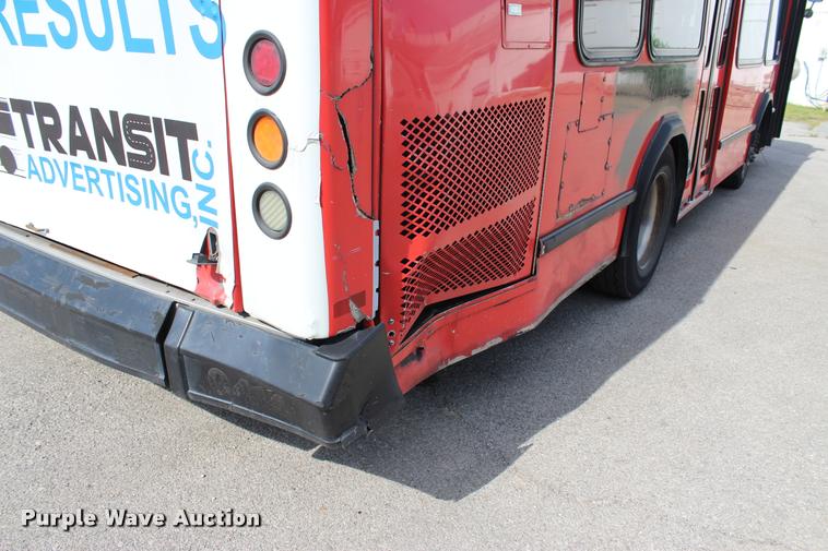 image for item L1995 2005 Neoplan Eldorado Ez Rider II-30transit bus