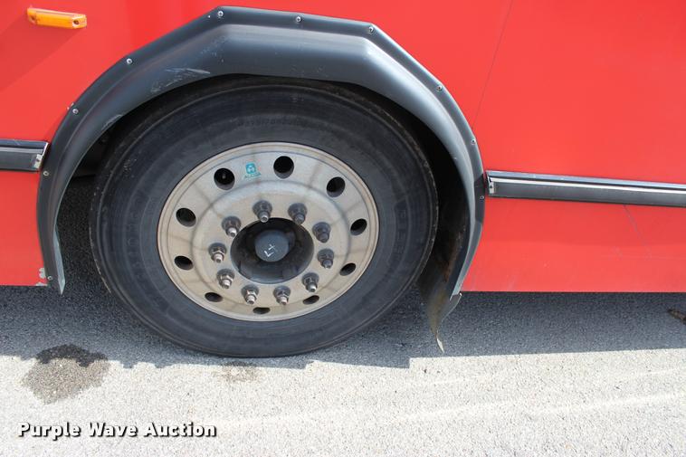 image for item L1995 2005 Neoplan Eldorado Ez Rider II-30transit bus