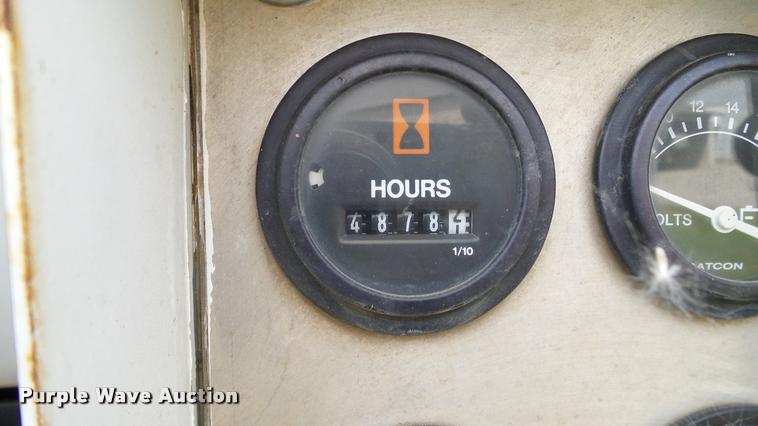 image for item L3131 1995 International 4900 vacuum truck