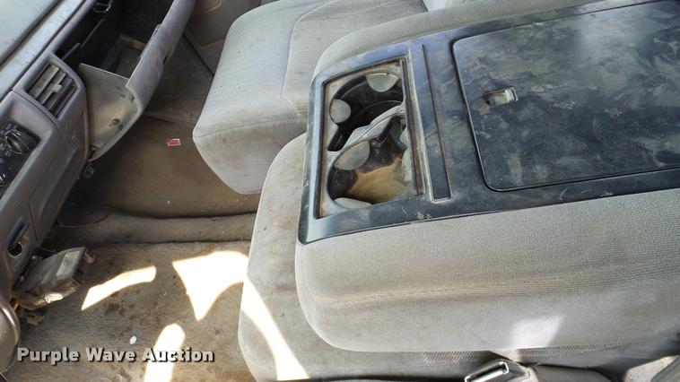 image for item L3134 1995 Ford F350 SuperCab flatbed pickup truck