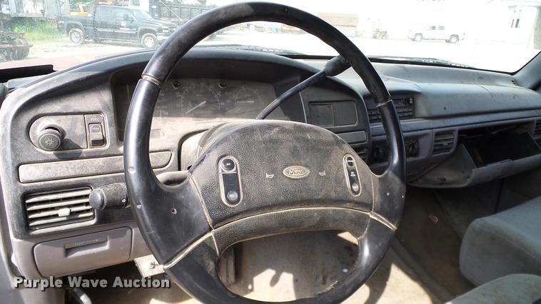 image for item L3134 1995 Ford F350 SuperCab flatbed pickup truck