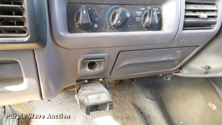 image for item L3134 1995 Ford F350 SuperCab flatbed pickup truck