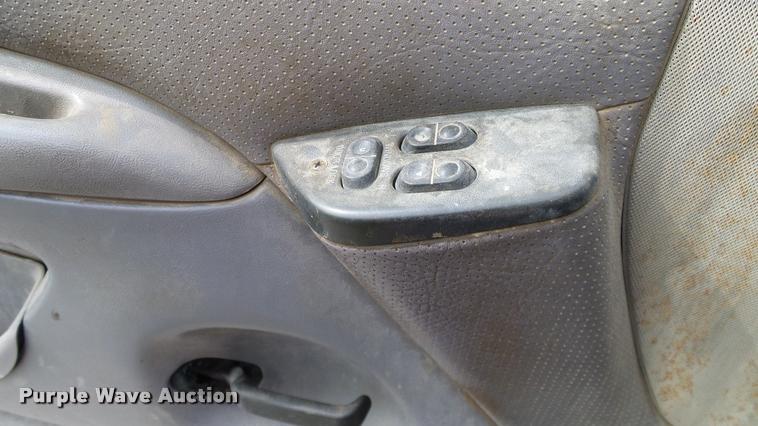 image for item L3134 1995 Ford F350 SuperCab flatbed pickup truck