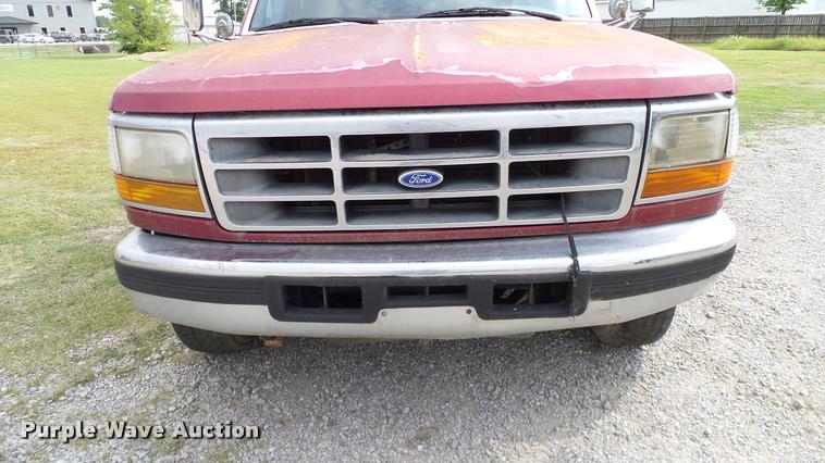 image for item L3134 1995 Ford F350 SuperCab flatbed pickup truck