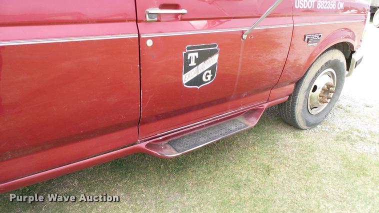 image for item L3134 1995 Ford F350 SuperCab flatbed pickup truck