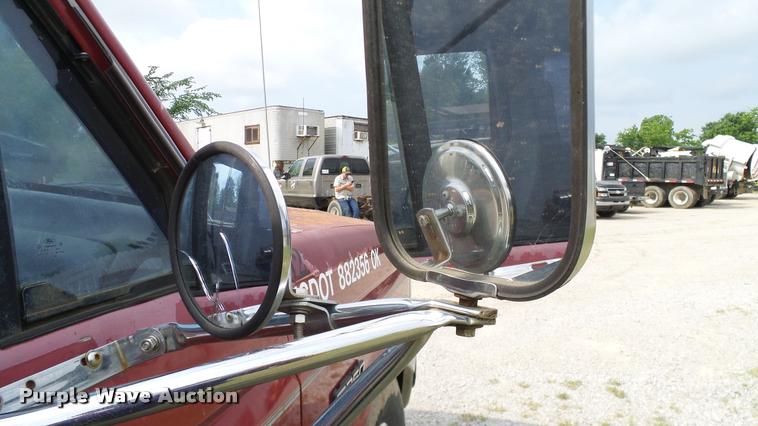 image for item L3134 1995 Ford F350 SuperCab flatbed pickup truck