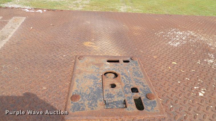 image for item L3134 1995 Ford F350 SuperCab flatbed pickup truck