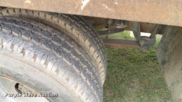 image for item L3134 1995 Ford F350 SuperCab flatbed pickup truck