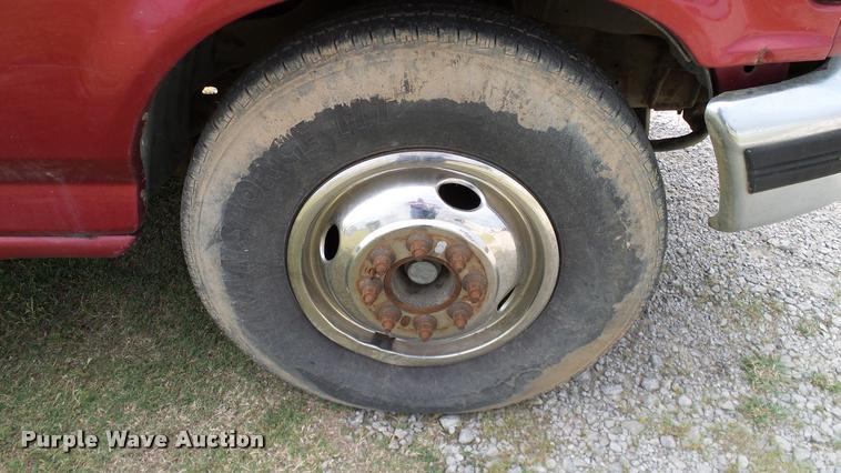 image for item L3134 1995 Ford F350 SuperCab flatbed pickup truck