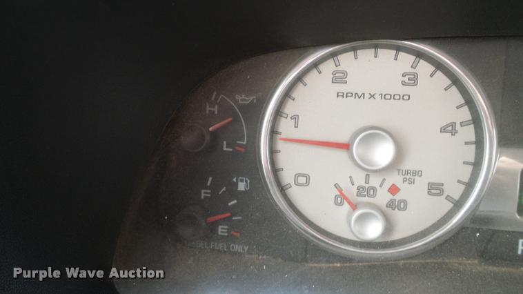 image for item L3137 2006 Ford F350 Super Duty Crew Cab pickup truck