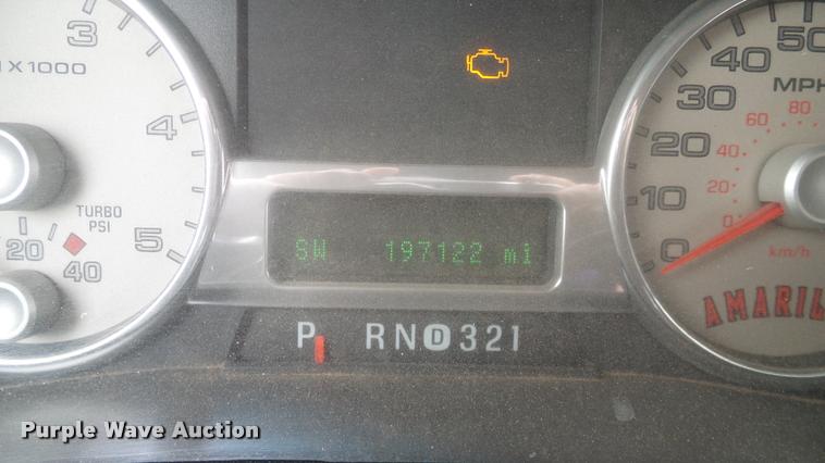 image for item L3137 2006 Ford F350 Super Duty Crew Cab pickup truck