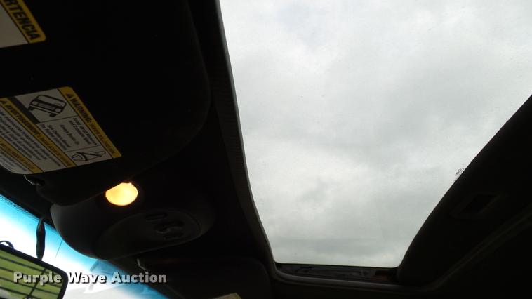 image for item L3137 2006 Ford F350 Super Duty Crew Cab pickup truck