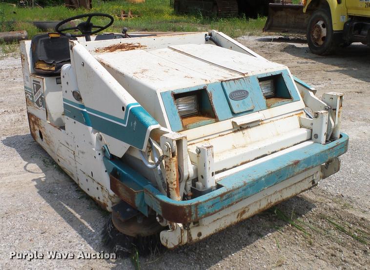 image for item L3144 Tennant Power Sweeper 250 sweeper