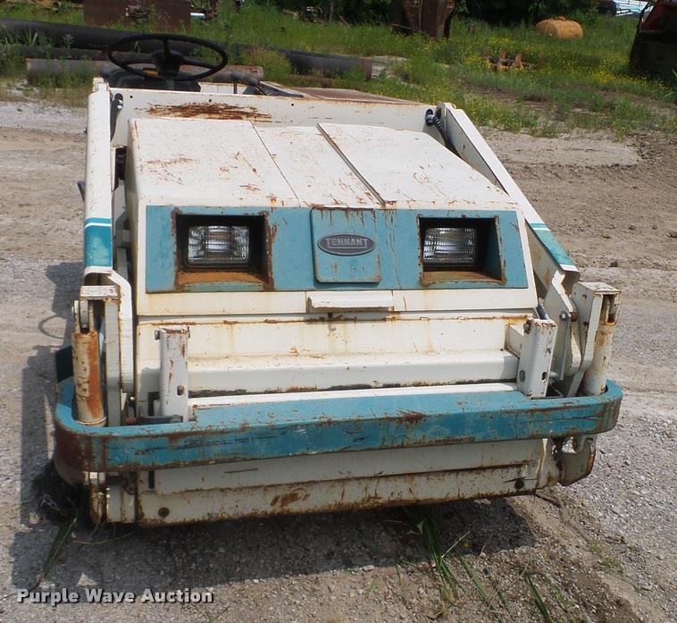 image for item L3144 Tennant Power Sweeper 250 sweeper