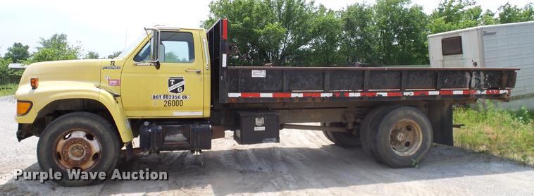 image for item L3146 1998 Ford F700 dump flatbed truck